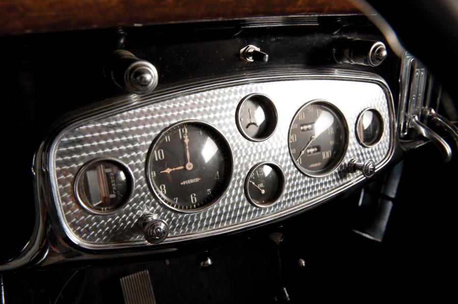  Pierce-Arrow Model 54 Club Brougham 1932 года  (фото 6 из 20)